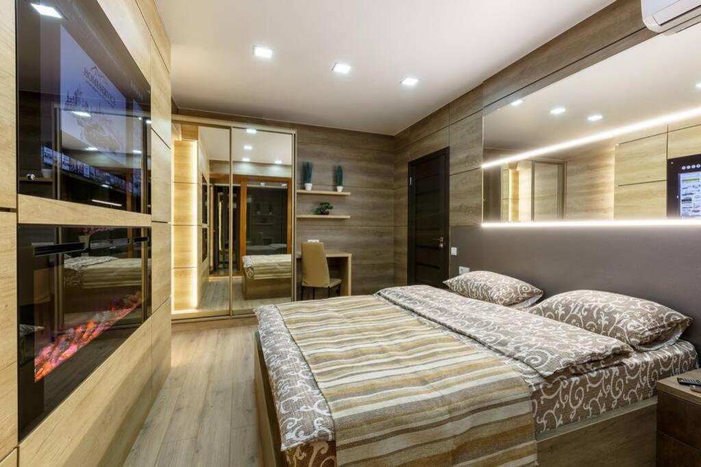 City Center. Panoramic Windows. Fireplace. 基希讷乌 外观 照片