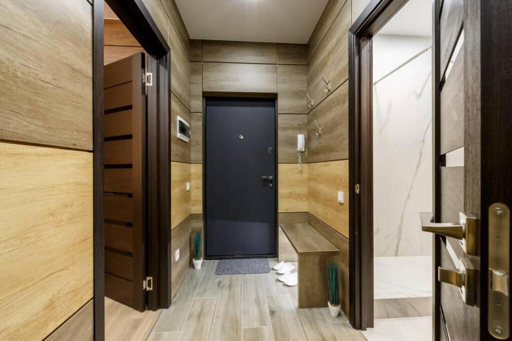 City Center. Panoramic Windows. Fireplace. 基希讷乌 外观 照片